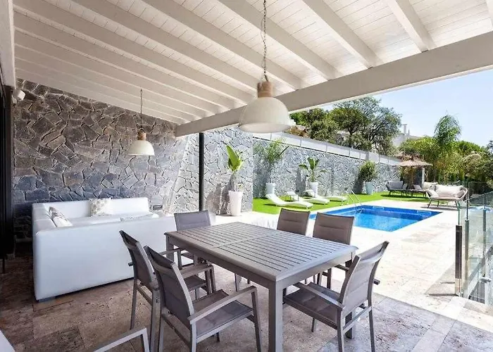 Lujo Con Piscina Climatizada,jacuzzi,playa Privada Тосса-де-Мар